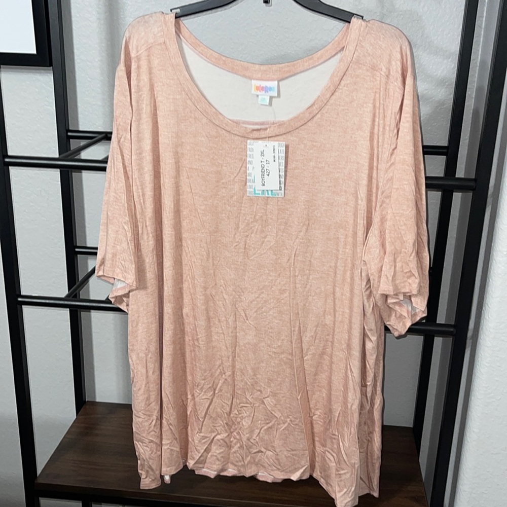 LuLaRoe boyfriend t shirt , size 2XL! NWT!